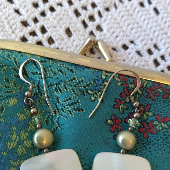Handmade Peridot & Pearl Drop Earrings - Picture 3 of 4